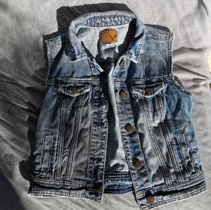 American Eagle Jean Vest